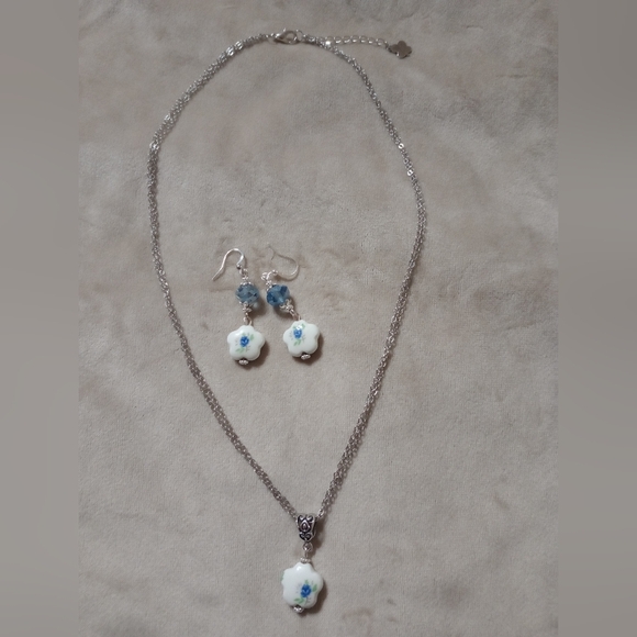 Blue Rose Flower Pendant Jewelry Set - Picture 2 of 4
